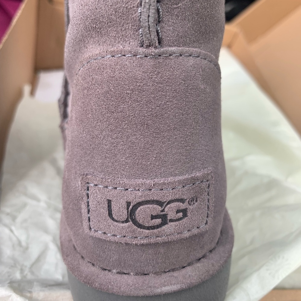 Women’s Ugg’s boots